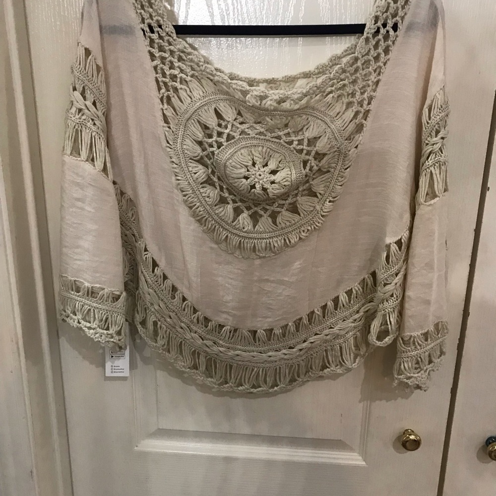 Cupshe Cream Cropped Asymmetrical Blouse